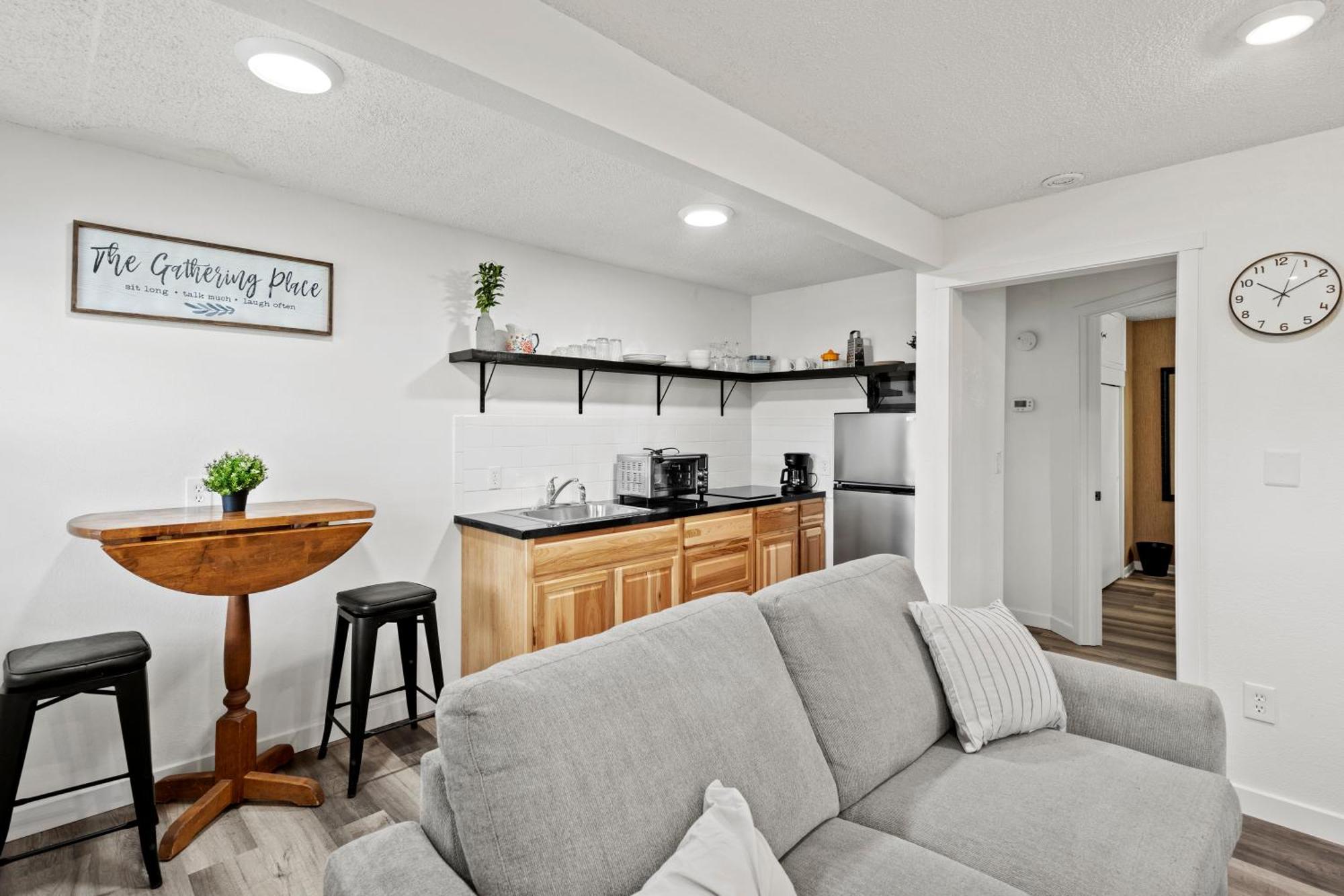 Peach Street Super Suite Medford Exteriér fotografie